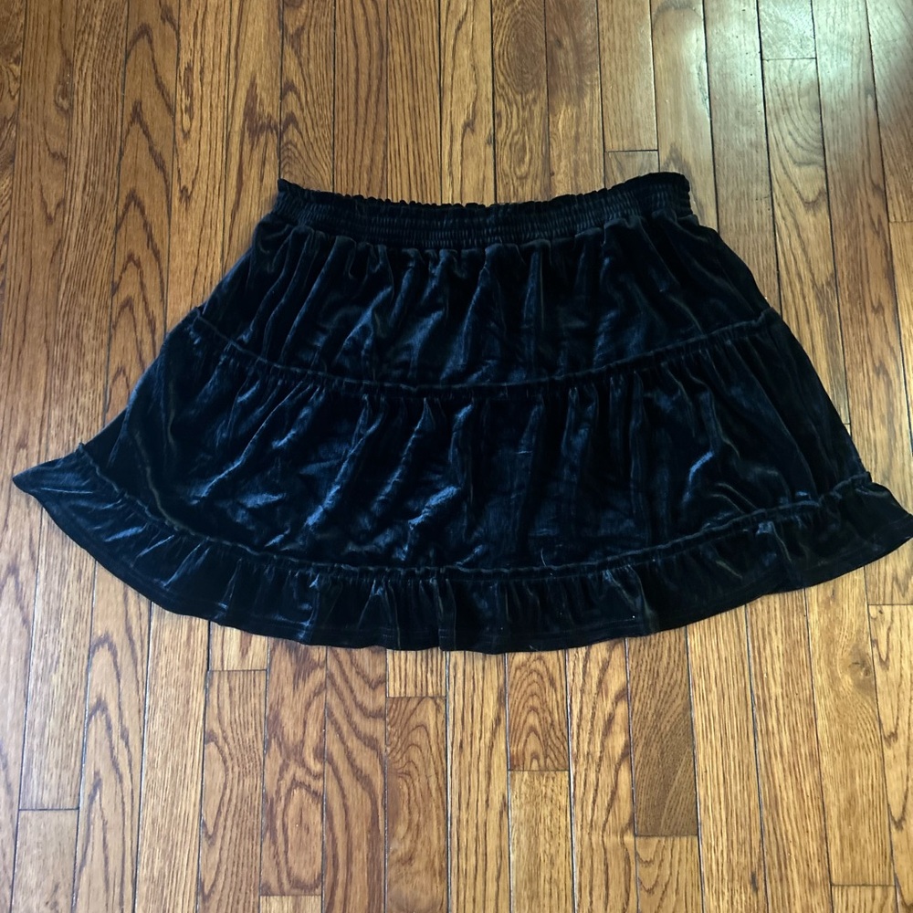 Laundry By Shelli Segal Black Velvet Mini Skirt